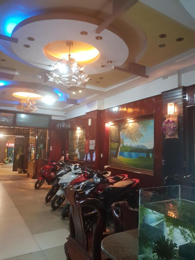 Khách sạn Khach San Nhat Quynh Anh *